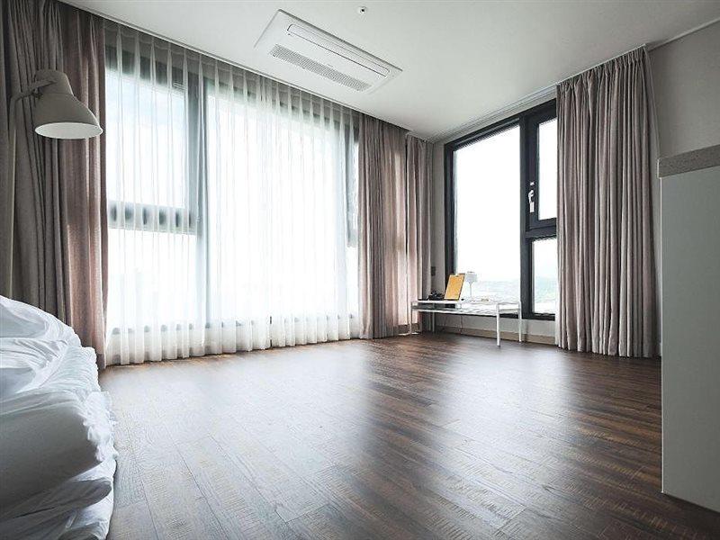 Hotel Seogwipean Seogwipo Bagian luar foto