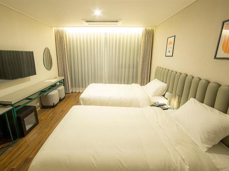 Hotel Seogwipean Seogwipo Bagian luar foto