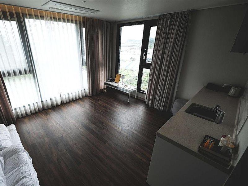Hotel Seogwipean Seogwipo Bagian luar foto